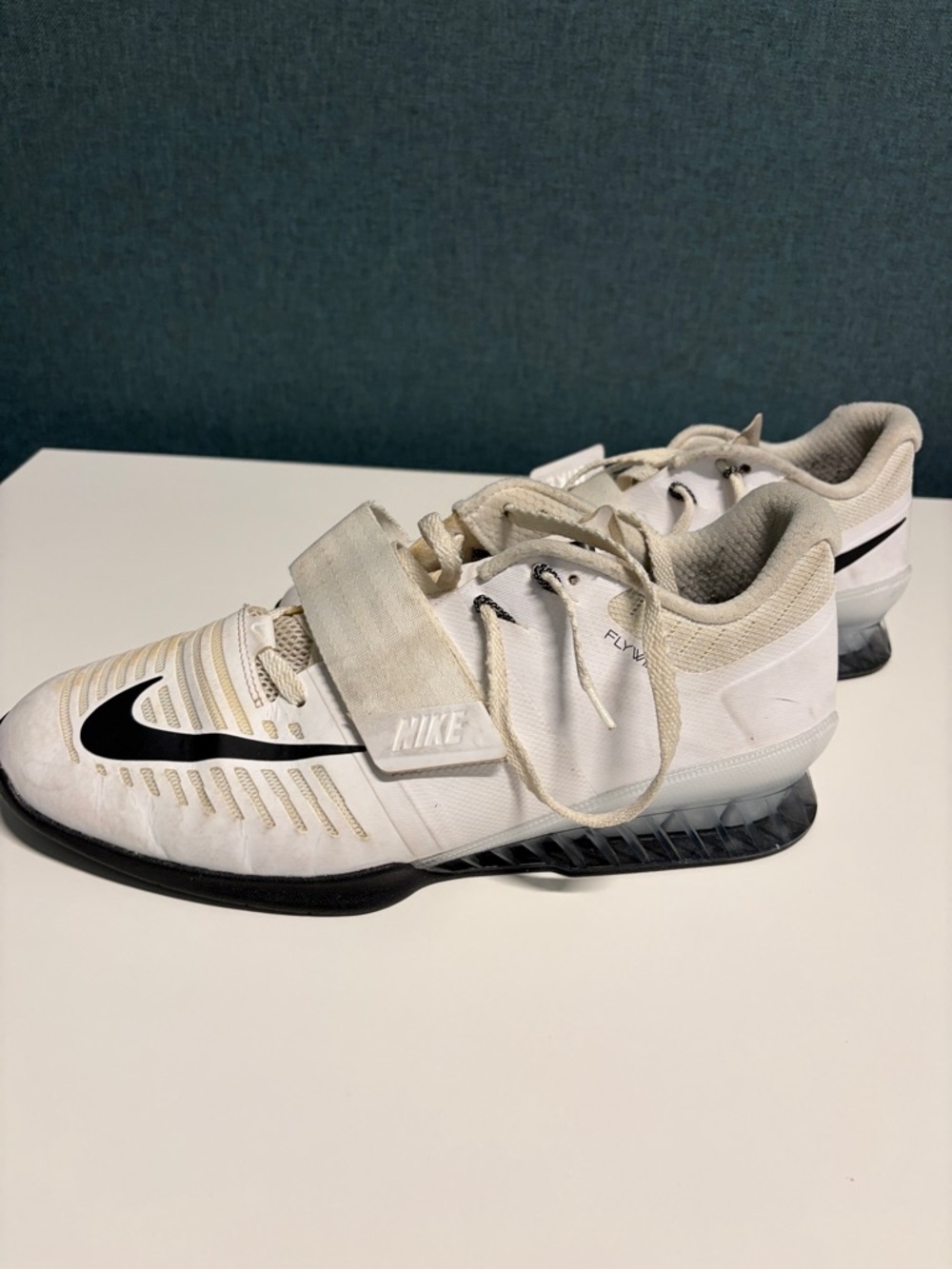Nike Romaleos 3 White and Black Weightlifting Shoes - Sz 11.5